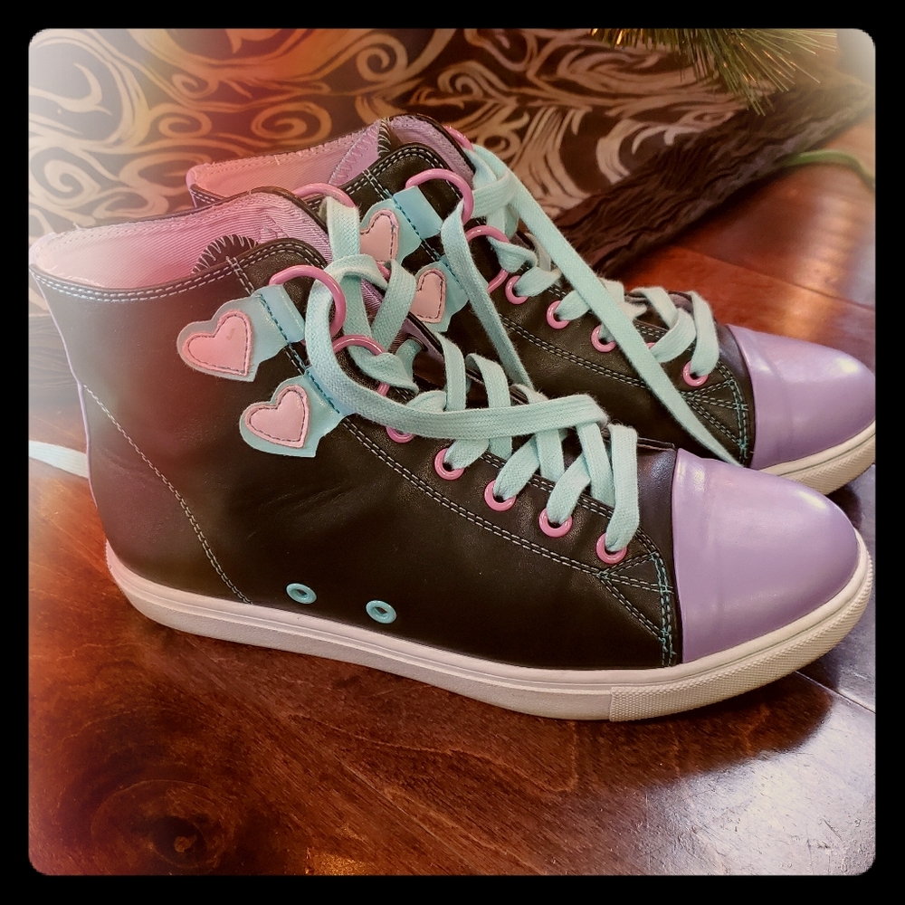 Strange Cvlt Heart Chelsea shoes